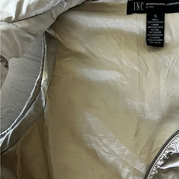 INC International Concepts Cream Puffer Vest - Picture 4 of 5